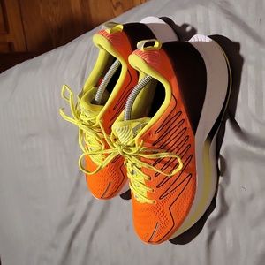 Saucony Endorphin Shift Mens size 11